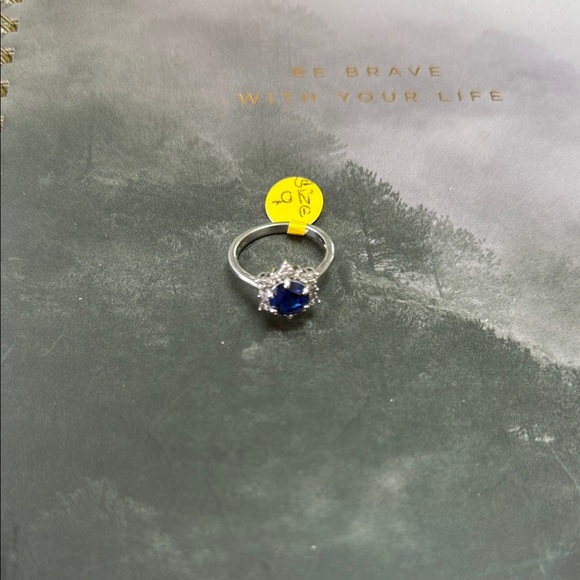 Jewelry - Elegant Sterling Silver White and Blue Gemstone Ring size 9